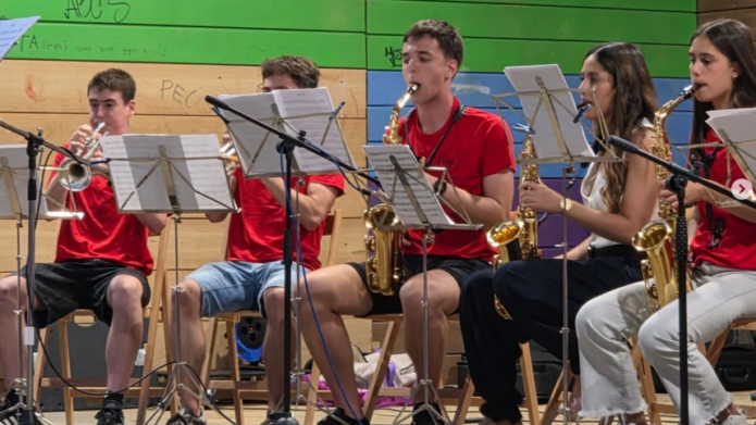 Ikasturteari agur